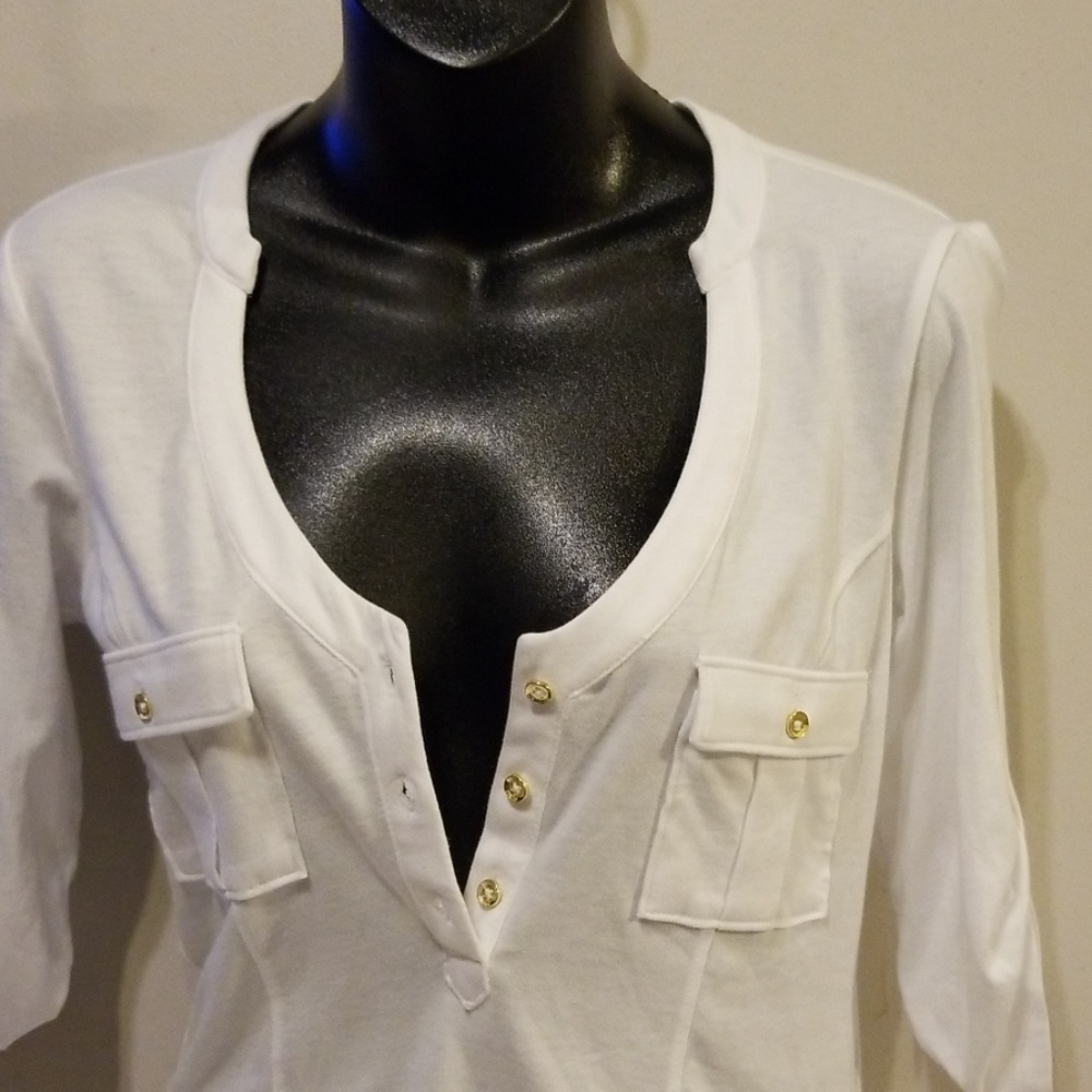Guess - Picture 2 of 5
